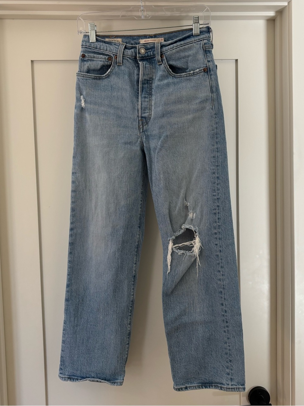 Levi’s Premium Ribcage Straight Ankle Jeans Women’s 27 Light Wash Distressed